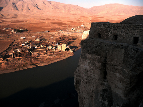 Hasankeyf by pirates and plants